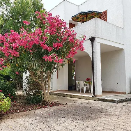 Apartment Via Ugento - A Pochi Passi Dalle Spiagge Sant Isidoro (Apulia)